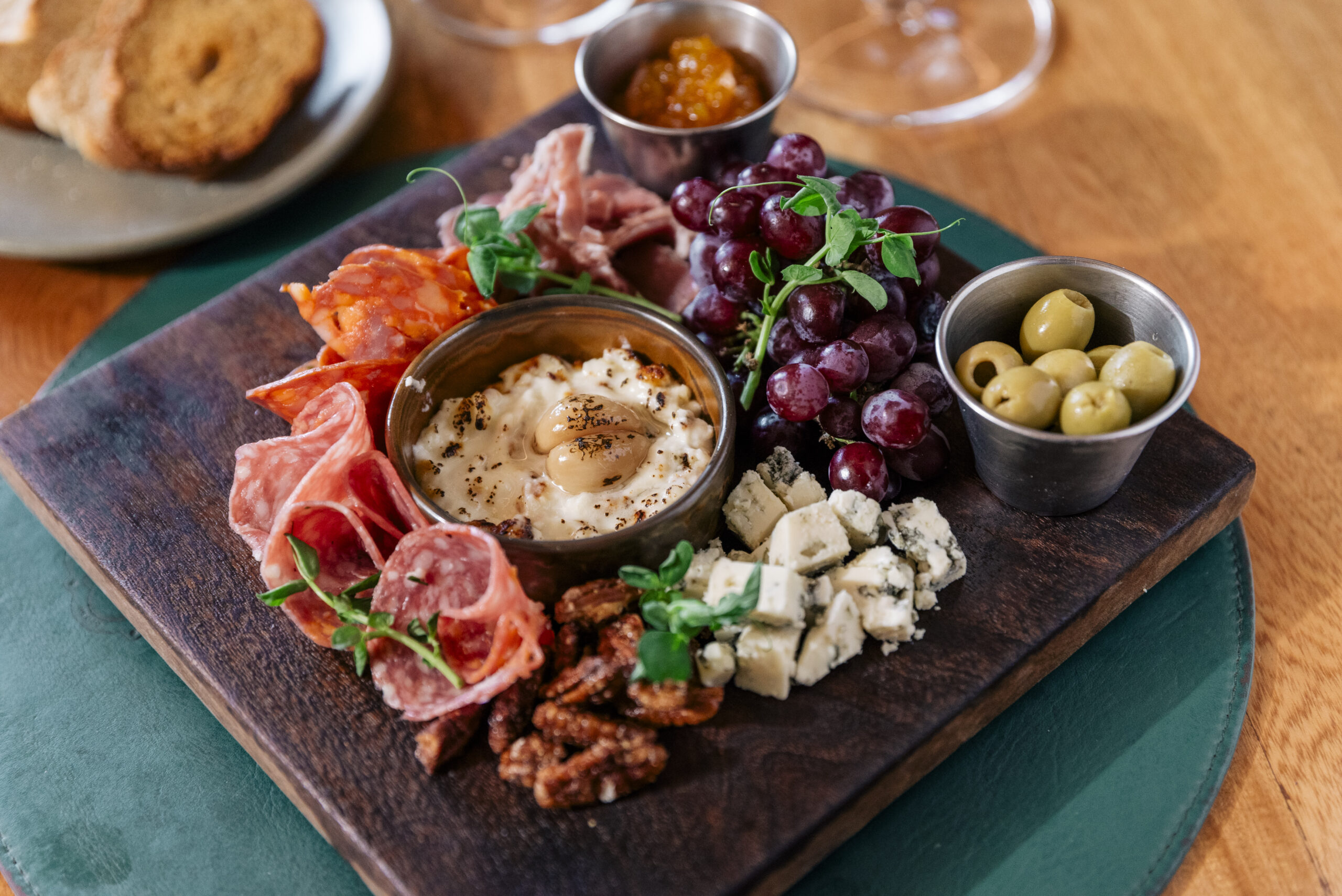 Tabla de Quesos y Carnes Frías