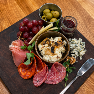Tabla de Quesos y Carnes Frías