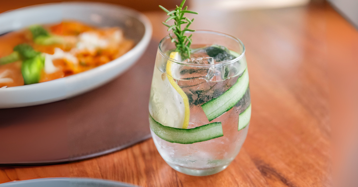 Gin & Tonic Pepino & Romero